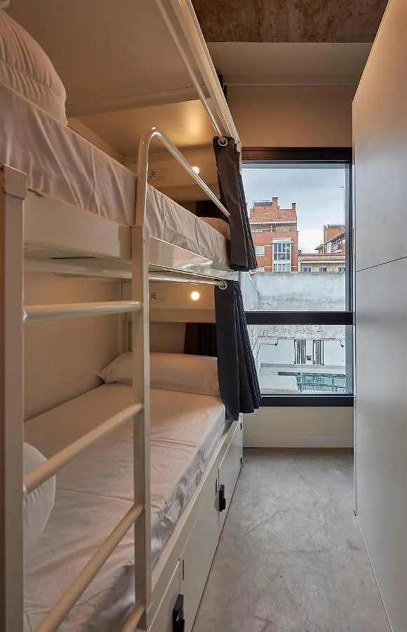 Hostelfly Madrid 0*,